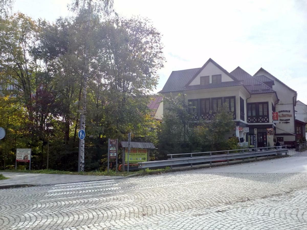 Urban Center Hotel Oravsky Podzamok Exterior photo